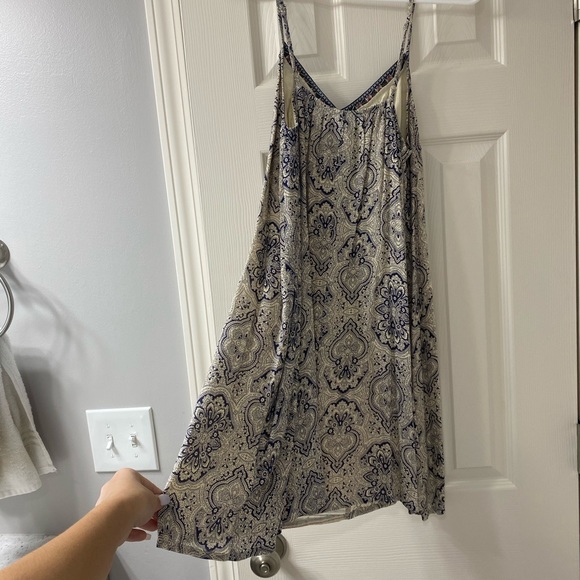 Summery dress - Picture 2 of 3